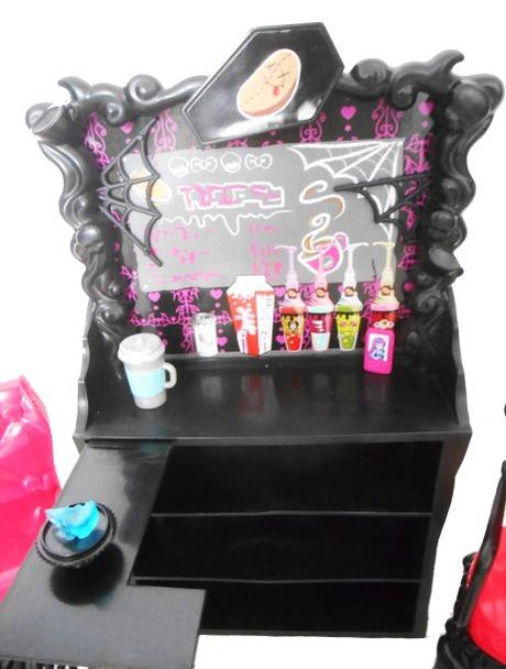 Monster high nábytok 1, 