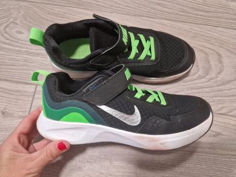 25sch_nike na lepaky zelenkave 33.5, nike,33