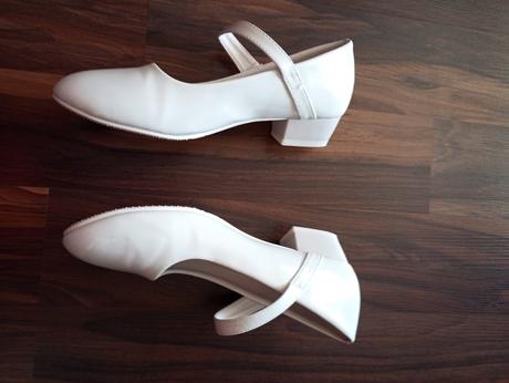 Šaty na 1.sv. prijímanie, 152