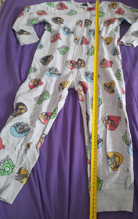 Overal angry birds, next,122