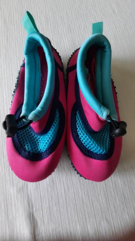 Plavky a topanky do vody, disney,98