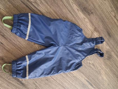 Nohavice do dažďa, 80