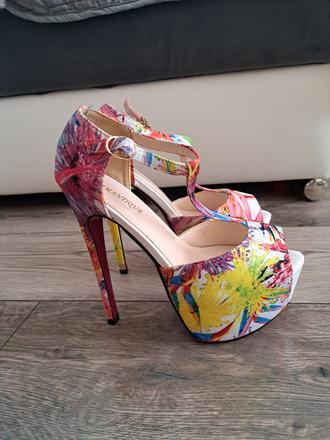 Vysoké sandále na vysokom podpätku, 37