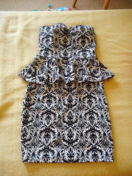 Výpredaj letných dámskych šiat veľkosť 36, bershka,s