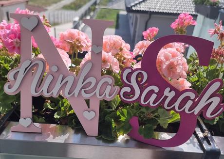 Drevene pismenka s manami, 