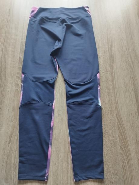 Funkčné legíny, decathlon,152
