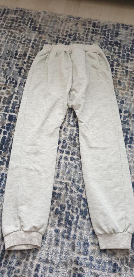 Tepláky č.128-134, 134