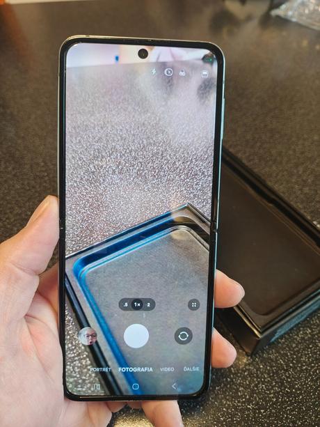 Samsung galaxy z flip 4, samsung