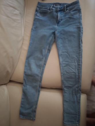 Ponúkam dievčenské rifle, 164