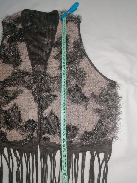 Vesta huňatá so strapcami s/m, m