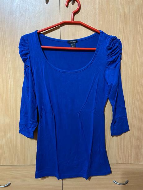 Kráľovsky-modré tričko s nazberanými rukávmi amisu, amisu,xs