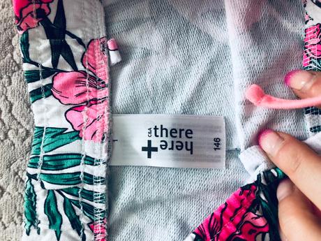 Dievčenské kratasy, c&a,146