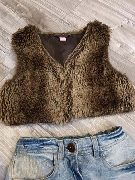 Dievčenská vesta, 116