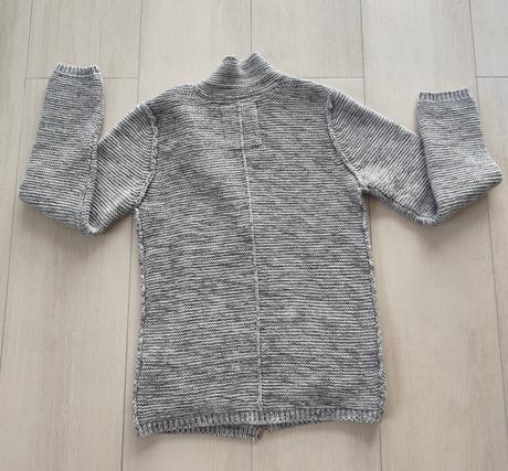 Predám chlapčenský sveter, zara,152