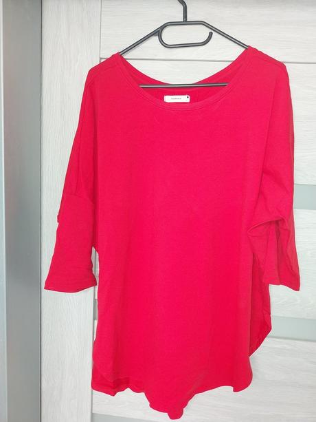 Tricko reserved, reserved,l