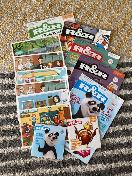 Časopisy r&r, karty a cd, 