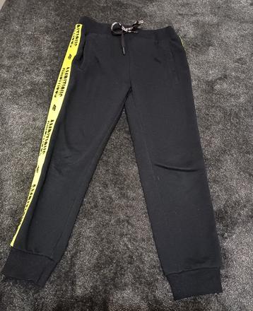 Kvalitne teplaky v.134, 134