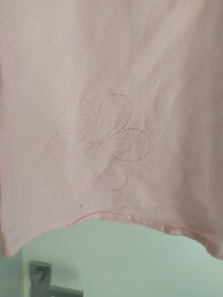 C 48 lanovy  topik pekny vysivany bol len na figur, l