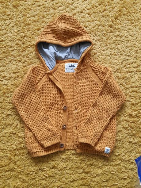 Sveter, reserved,104