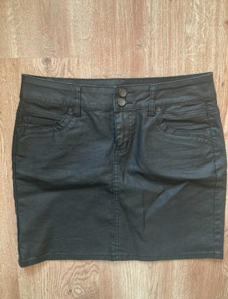 Krásna suknička, m