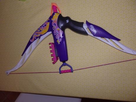 Plastová kuša na penové náboje,