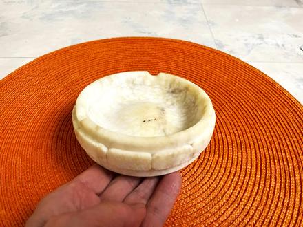 Mramorový starožitný popolník,