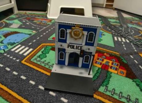 Mini policajná stanica + 2 autíčka, 