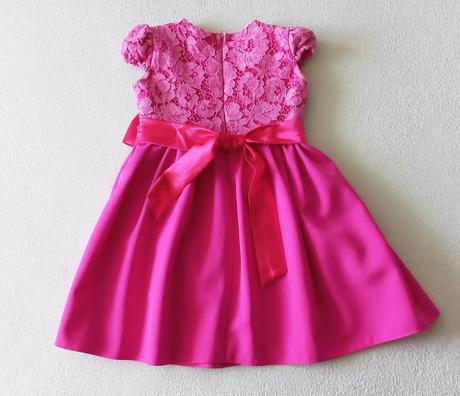 Elegantné šaty, 98