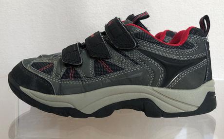 Športové chlapčenské topánky, 33