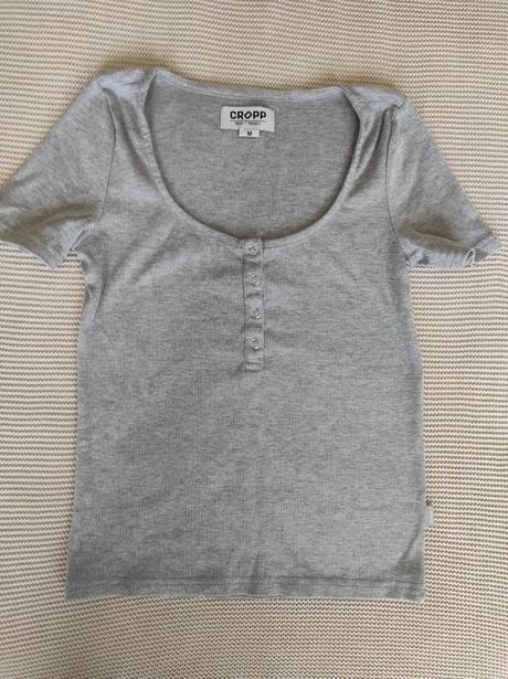Šedé tričko cropp, m