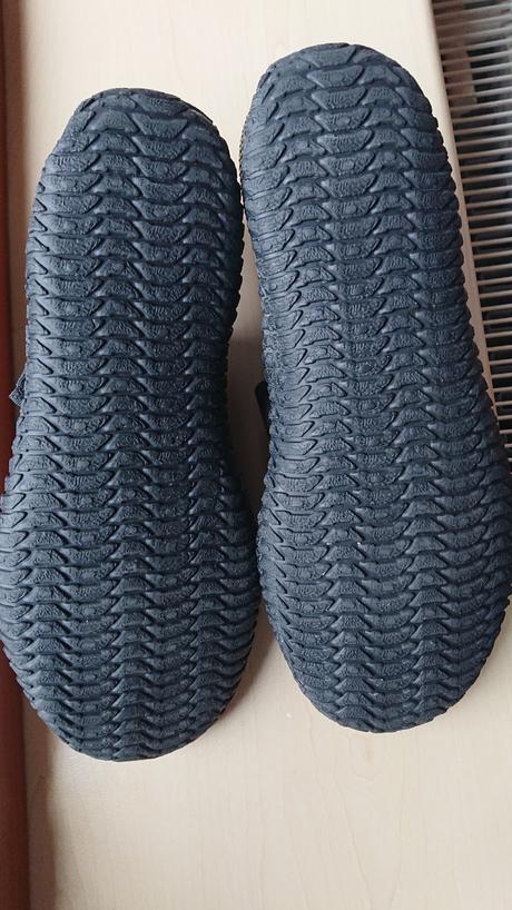 Topánky do vody, 37