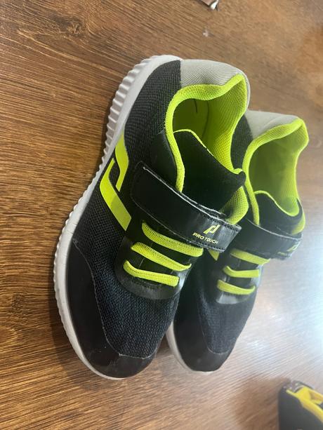 Platené tenisky v. 31, 31