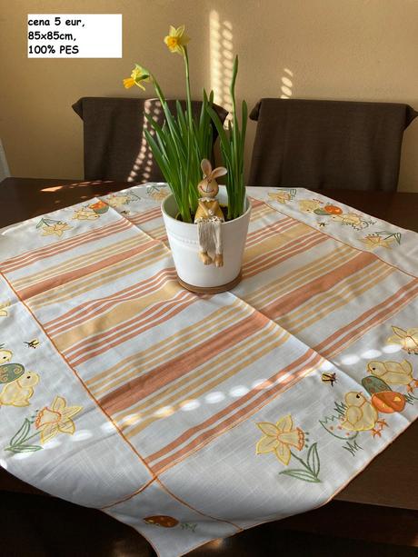 Veľkonočný obrus kuriatka, 