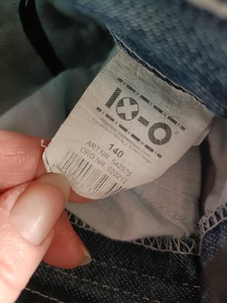 Širšie rifle, denim,140