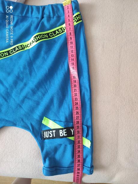 Kralovske modre kratasy neon 104/110, 104