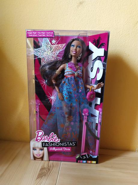 Barbie nová ovp fashionistas swappin' styles artsy, 
