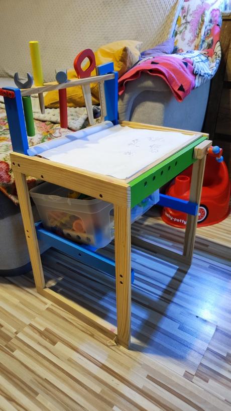 Detský pracovny stôl, 