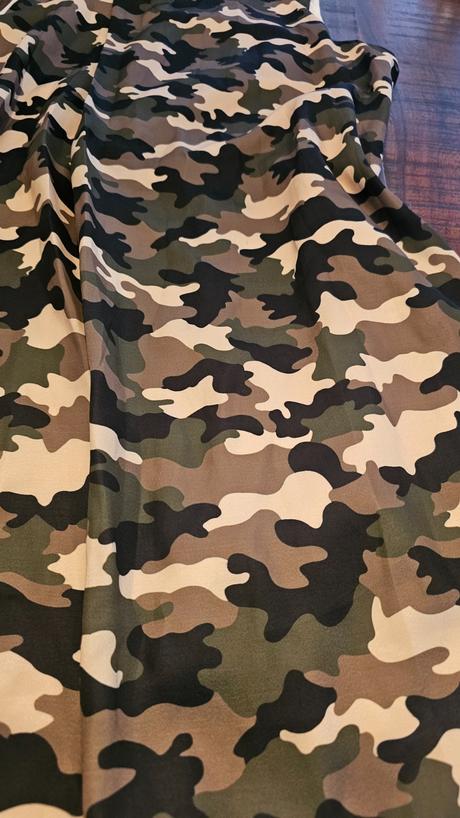 Šatt mini kamuflážové maskáčové šaty, only,s
