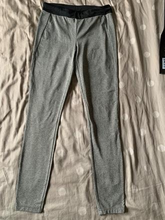 Športové legíny, s