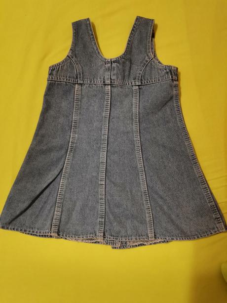 Rifľové šaty na traky, 110