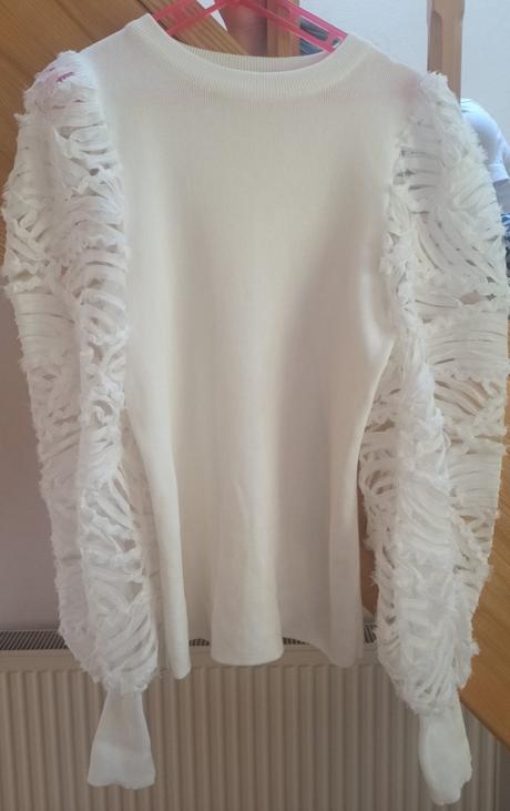 Biely pulóver, m