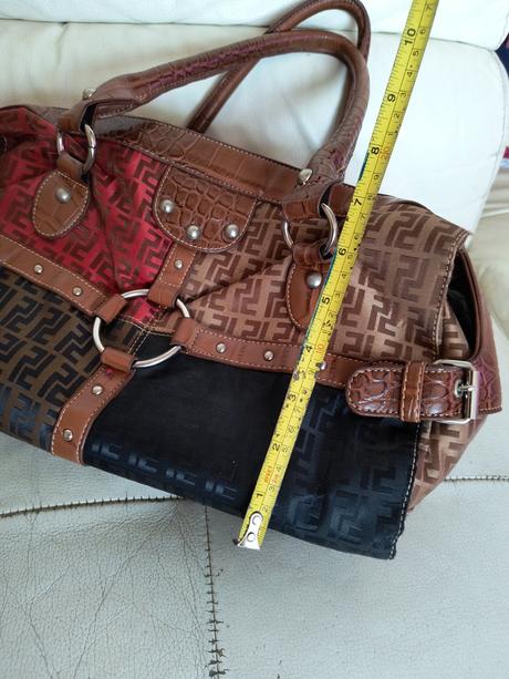 Krásna trendová kabelka,