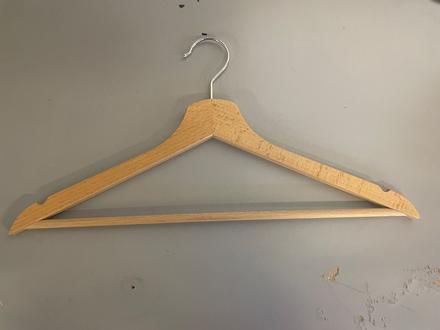 Vešiaky drevené, 