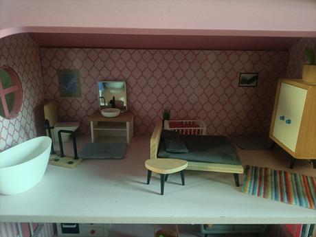 Domček pre bábiky drevený s príslušenstvom,