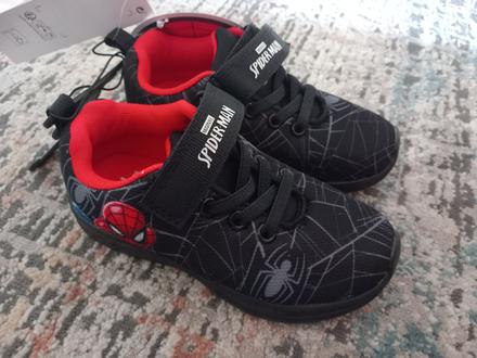 Tenisky spider man, primark,25