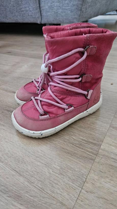Snehule be lenka, be lenka,26