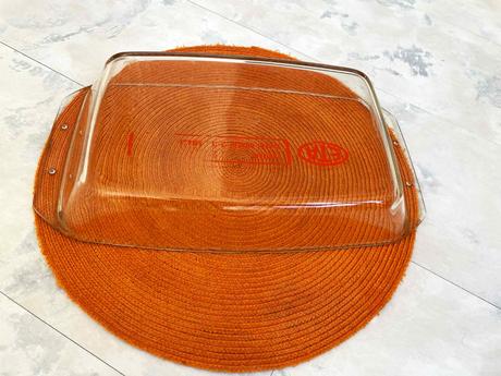 Sklenený poklop na remosku eta, eta