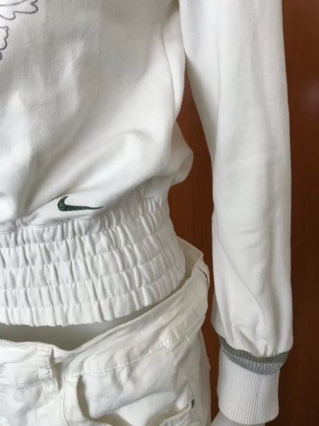 Krátka mikina nike, l sedí oveľa menej, nike,l