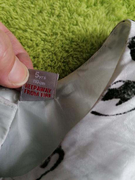 Dievčenské šiatky, tu,110