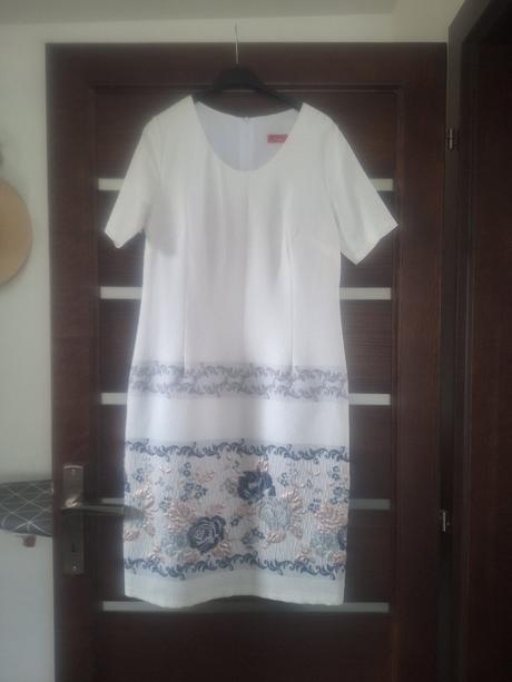 Prilezotostne šaty, 42